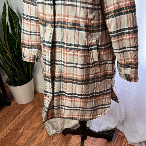 Coat - Picture 3 of 5